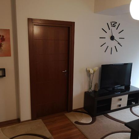 Hello Apartment Скопие Екстериор снимка