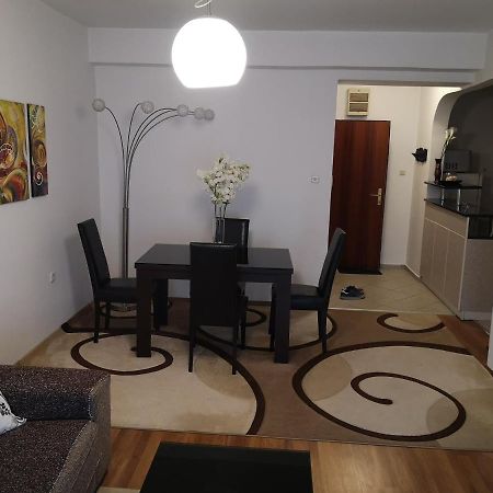 Hello Apartment Скопие Екстериор снимка