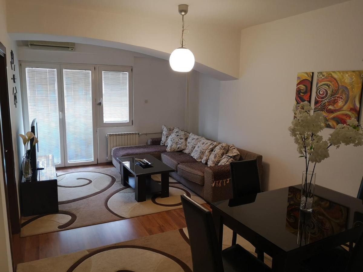 Hello Apartment Скопие Екстериор снимка